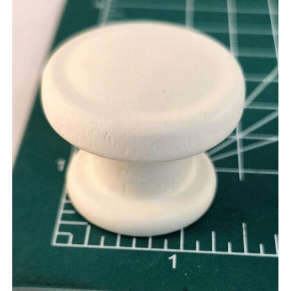 Set Of 11 White Wooden Cabinet Knobs With Screws Round Drawer Pulls 1.5 Inch Dia - Picture 4 of 9